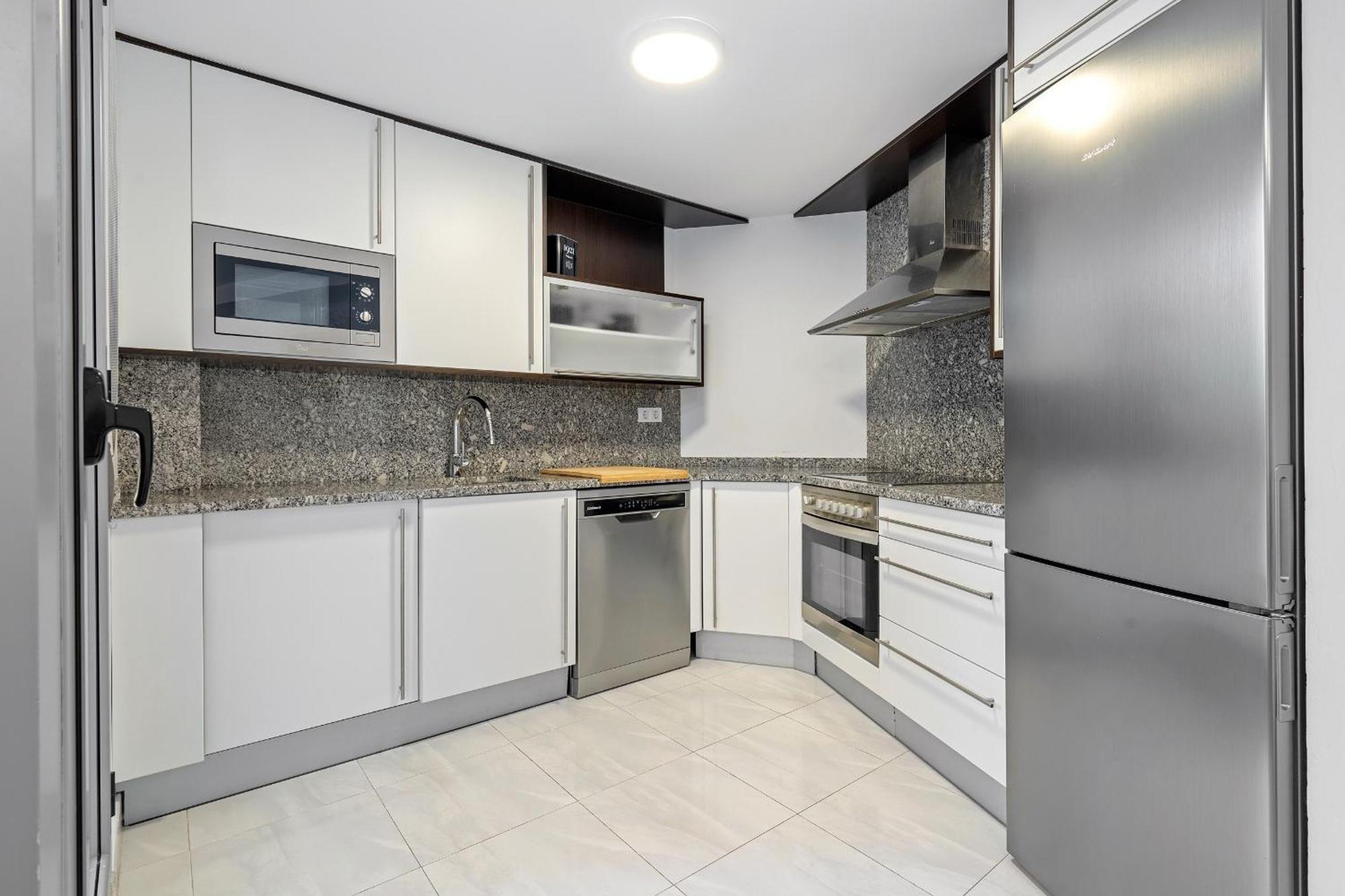 Hauzify I Apartament Mestral Cambrils Kültér fotó